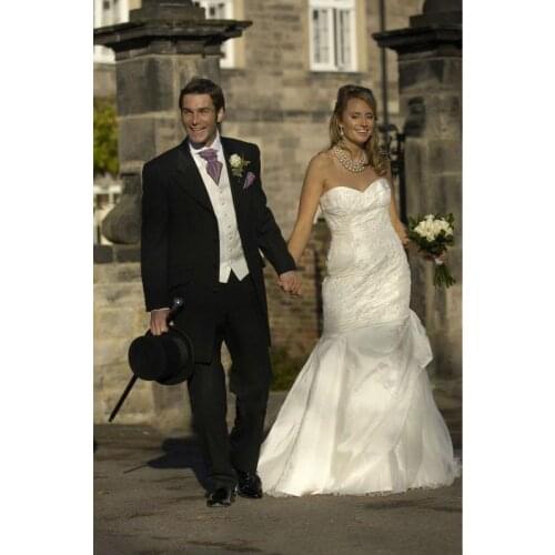 Fashion Custom Made 2017 New Groom Tuxedos (Jacket+Pants+Tie+Vest) Wedding Mens Suit Bridegroom Suits men suit jacket vest pant