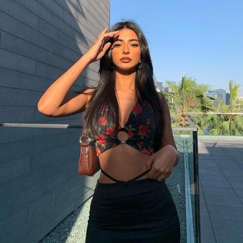 Y2K 2021 Spring Summer Ins New Hanging Neck Sling Slim French Vest Hong Flavor Rose Print Wrapped Chest Crop Tank Tops Sexy Club