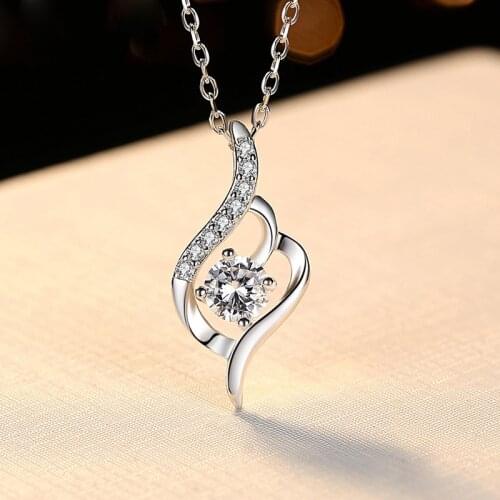 BOEYCJR 925 Silver 0.5ct F color Moissanite VVS Engagement Elegant Wedding Pendant Necklace for Women Anniversary Gift