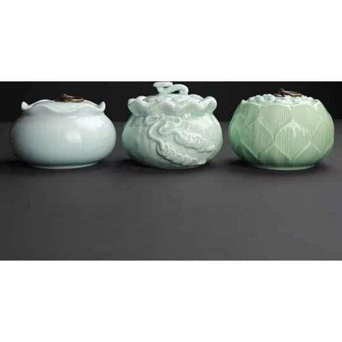 Round ceramic cans with lids