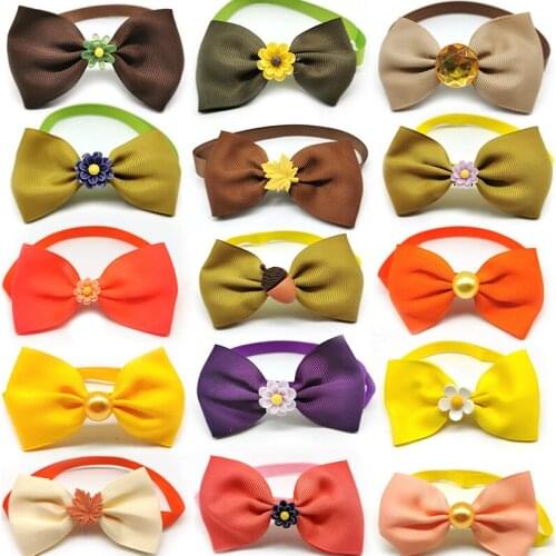 50/100pcs Thanksgiving Day Pet Fall Dog Bow Ties Maple Leaf Adjustable Pet Cat Dog Collar Neckties Pet Accessories Dog Products