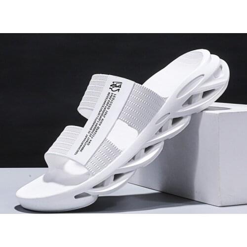 2021 Teenager Outdoor Slippers House Man White Shower Slippers Men Soft Beach Sandals Flat Male Shoes Adult Simple Summer Shoes