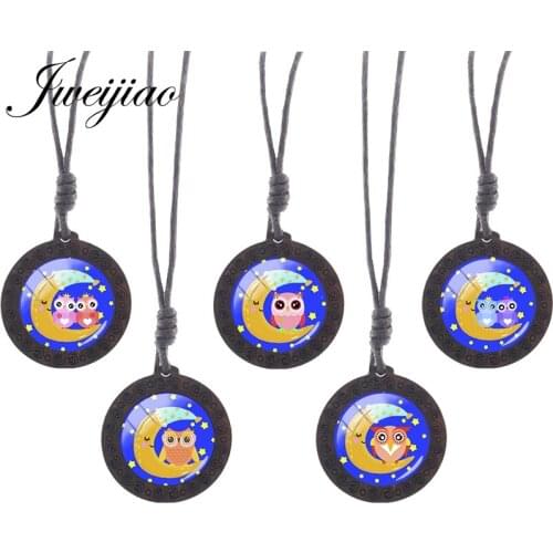 JWEIJIAO Animal Owl Moon Star Picture Necklaces Round Wooden Pendant Vintage Jewelry Clothing Accessories Christmas Gift FQF27