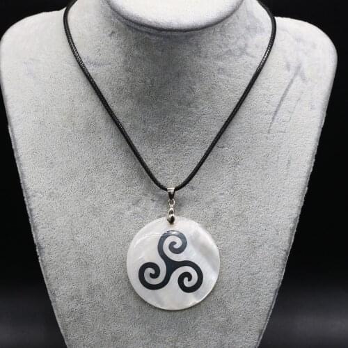 Natural Shell Necklace With Round Pendant Leather Cord 2MM Charms For Elegant Women Love Romantic Gift