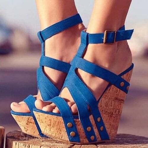 Newest Blue Suede Rivets Studs Fasten Wedge Heel Sandals Platform Wooden Pattern Heels Peep Toe Gladiator Shoes