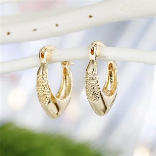 1Pair Elegant Hollow Round Water Drop Hoop Earrings For Women Trendy Chic Gold Color Carving Flower Circle Earrings Jewelry E766