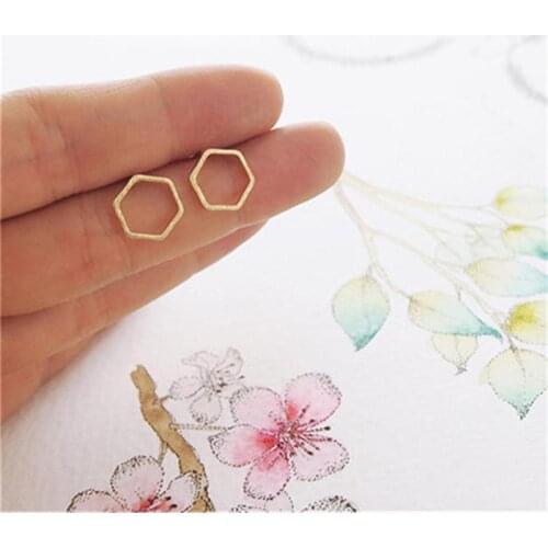 Hot SaleCut Out Hexagon Honeycomb Post Earring Open Line Hive Hexagon Earring Simple Geometric Stud Earrings