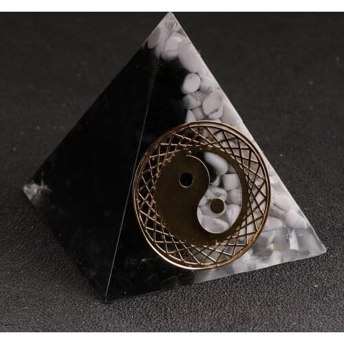 Chinese Tai Chi Yin Yang Orgone Pyramid Chip Stone White Turquoises Obsidian Energy Orgone Pyramid Yoga Meditation Ornaments