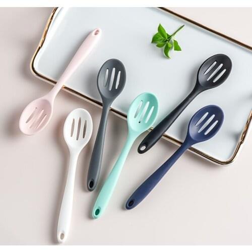 2PCS Silicone Kitchen Ware Non-stick Spoon Cooking Utensils Tools Spoon Spatula Heat Resistant Egg Beaters Tools Accessories