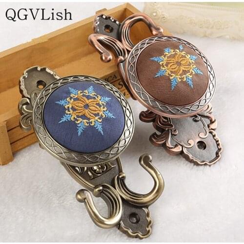 QGVLish 2Pcs Embroidery Curtain Hooks Coat Hanger Tiebacks Buckle Holdback Tassel Brush Hook Holder Curtain Accessories Decor