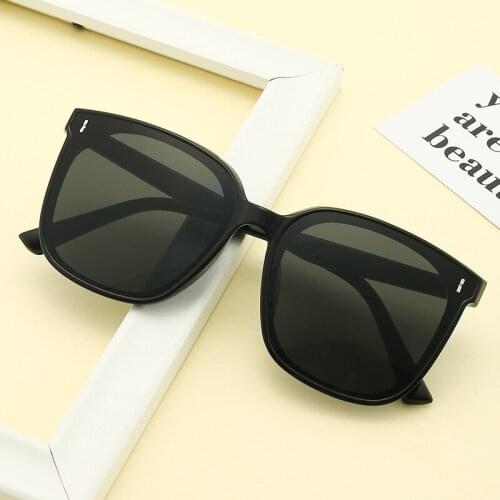2021 New Womens Sunglasses Vintage Sun Glasses Men Luxury Brand Designer Sunshades Black Retro Oculos Feminine Driving Lunettes