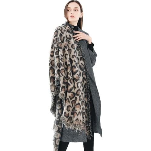 Korean autumn winter new fashion comfortable wool scarf men women long leopard print warm tassel thick warm outdoor trend shawl