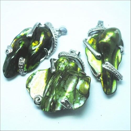 Charms Shell Pendant Mother Of Pearl Pendant for Choker Necklace Making accessories beach selling items Size: 25-30mm new shell