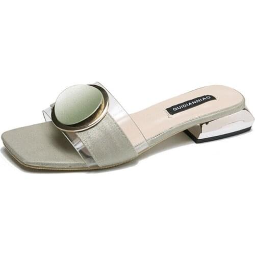 Women slippers 2019 Summer New Outdoor Solid Fashion Student Woman Slides Metal Decoration Casual Ladies shoe slipper 35-39