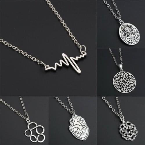 1pc Heart Pendant Necklace Hollow Geometric Jewelry Gift For Women Student