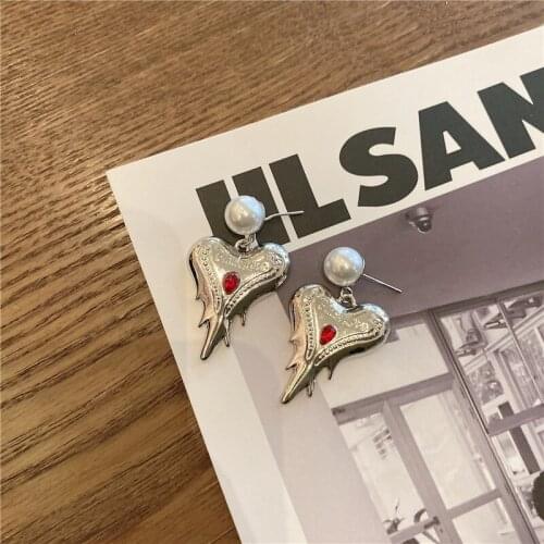 Unique Design Irregular Love Heart Metallic Pendant Necklace for Women Girls Delicate Silver Color Metal Necklace Jewelry