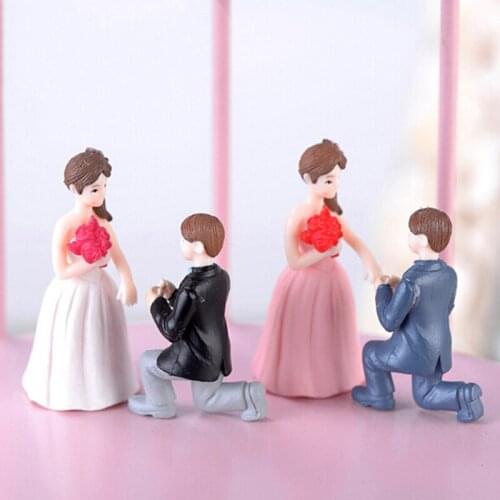 2pcs/Pair Kawaii Wedding Doll Miniatures Couple Models DIY PVC Craft Ornament car Decoration Propose Marriage Lover Figurines
