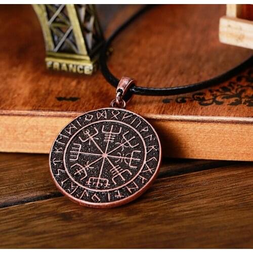 Vintage Nordic Compass Rune Pendant Retro Viking Rune Compass Talisman Mens Neckalce