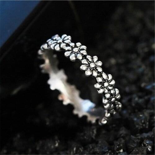 Brand New Retro Daisy Ring Lady Lovely Flower Ring Girl Romantic Sweet Wedding Engagement Ring Women Jewelry Wholesale