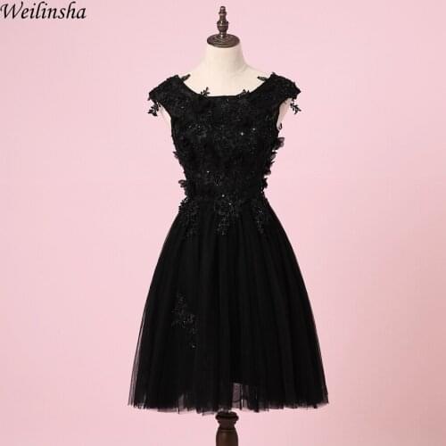 Weilinsha Cheap Cap Sleeve Short Cocktail Dresses Scoop Lace Applique A-line Party Gowns Little Black Dress