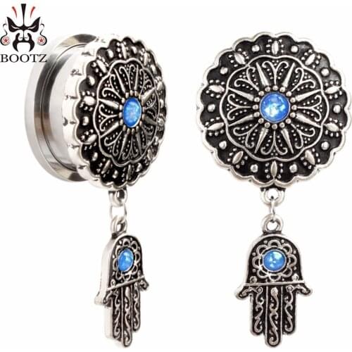 2020 new arrival stainless steel ear plugs flesh tunnels piercing body jewelry with hand dangel ear gauges sell by pair