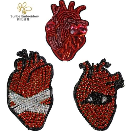 Beaded Rhinestones Patches Mini Red Heart Design DIY Applique Sew on Decorative Badges 5 pieces