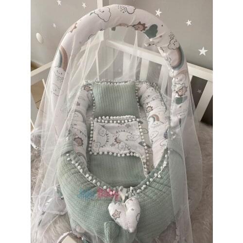 Jaju Baby Handmade Green Knitted Pique Fabric and Muslin Fabric Pompom Babynest and Quilt Toy Apparatus and Tulle Set