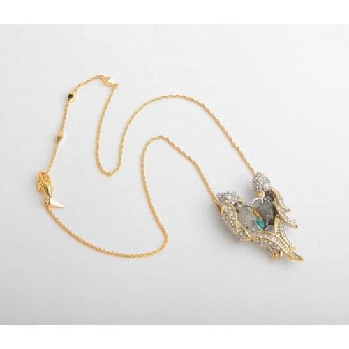 CSxjd New Fashionable Woodpecker inlaid with natural stone necklace Luxury exaggerated personality necklace jewelry