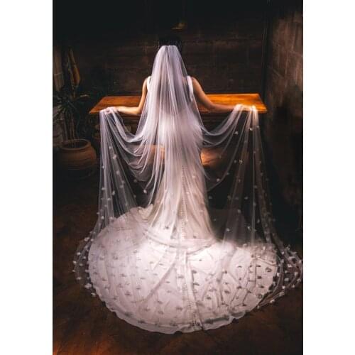 TOPQUEEN V20 Flower Girl Veil Customize Hand Sewn 3D Flowers 3M*3M Cathedral Veil Bride Rose Petals Wedding Flowers Bridal Veil