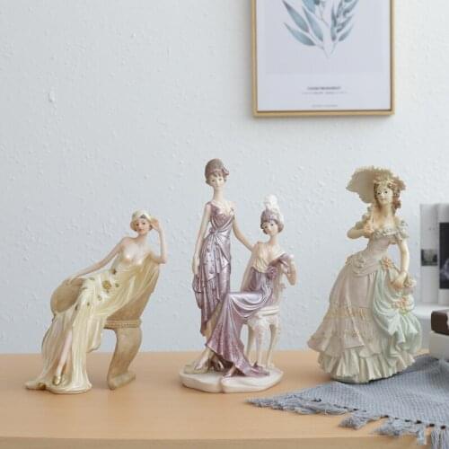 Victorian Elegant Girl Statue Creative Home Decoration Living Room TV Cabinet Bedroom Crafts Simple Character Decoration Gift