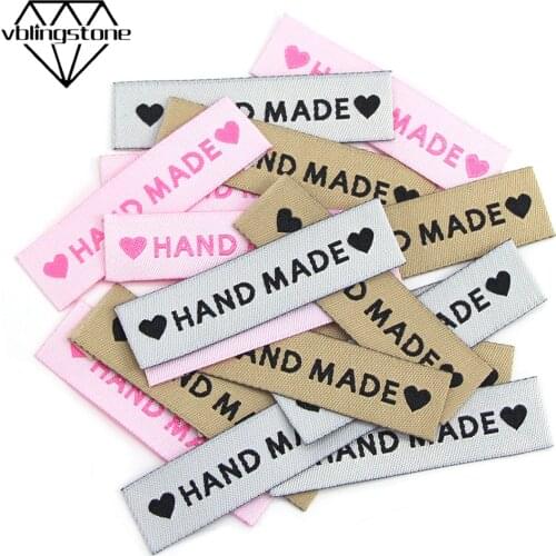 50Pcs Hand Made Labels Tags For Clothing Tags Heart Handmade Label Sewing Tag DIY Hat/Gift Garment Accessories 60x15MM