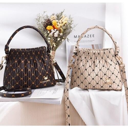 Girls Bags 2020 New Small Square Bags Student Fashion Hand Bags Women 2020 Personality Simple Retro Messenger Handbags