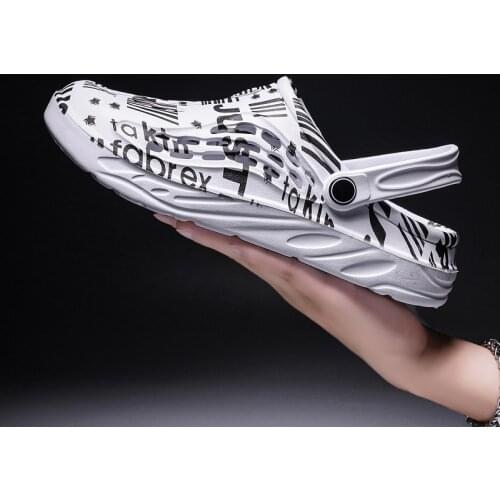 Men Summer Sandals 2021 Hot Selling Cheap Clogs Mens Sandals Outdoor Beach White Wading Slippers Garden Home Lazy Shoes