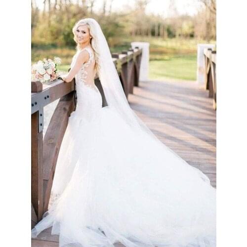 Sexy yet Contemporary Wedding Veil 1 Tier Cathedral Length Veil Bridal Veil with Comb for Women