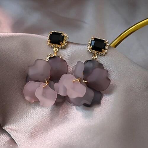 AENSOA Korean Elegant Irregular Acrylic Flower Petal Long Drop Earring 2021 Trendy Sweet Floral Earrings for Women Jewelry Gift