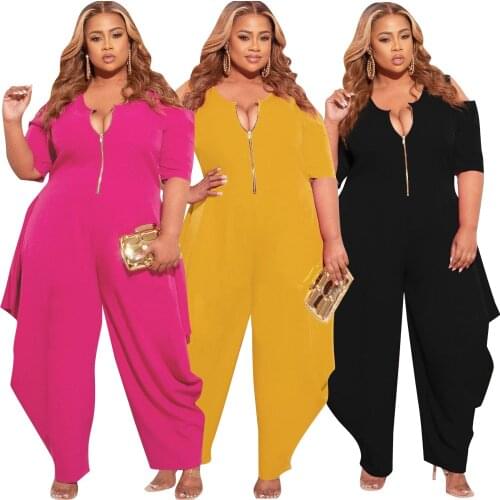 Drop-shipping Solid Color Plus Size Loose Jumpsuits 2021 Summer V-neck Zipper Short Sleeve 2021 Summer New Casual Rompers