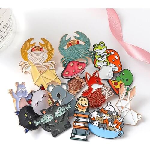 Funny animals Enamel Pin Cute Frog crab Brooches Bag Lapel Pin Cartoon Brooch Badge Jewelry Gift for Friends Kids
