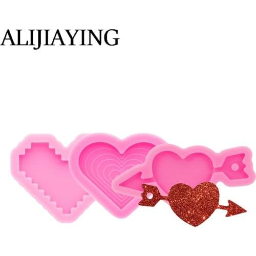 DY0576 Super Glossy Heart Badge Reel Keychain Silicone Mold Epoxy Craft Molds DIY Polymer Clay Resin Crafting Mould