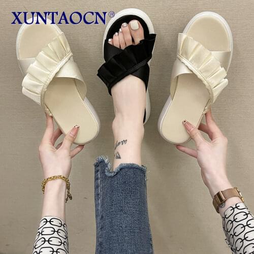 Summer Ladies Outdoor Shopping Flat Slippers Simple High Platform Open Toe Slides Womens Flounce Cloth Soft Soles Walking Shoes