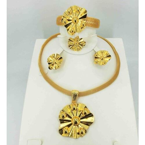 African jewelry selling charm women necklace earrings Dubai gold jewelry for womens wedding bride set travel set