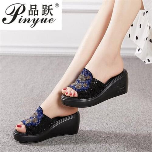 Large Size 35--40 Women Sandals Rhinestone New Flat Shoes Mother Slippers Summer Women Outside Slippers Fashion