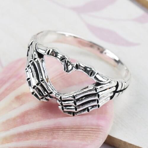 Punk Skeleton Hand with Heart Rings for Women Simple Design Silver Color Gothic Couple Finger Ring Hip Hop Vintage Jewelry Gift