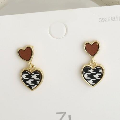 Korean Style Earrings Fashion New Temperament Earrings Simple And Small Houndstooth Daily Student Cute Heart-shaped Earrings