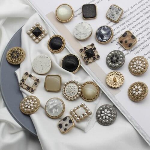 HL 10PCS 18MM Lots Styles Metal Buttons French Dress Woolen Coat Sweater Decorative Buckle Apparel Sewing Accessories
