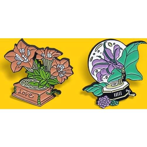 Flower Play Music box Enamel Pins Red Purple Black Trumpet Flower Orchid Phonograph Brooches Lapel Bag Jewelry Gift Wholesale