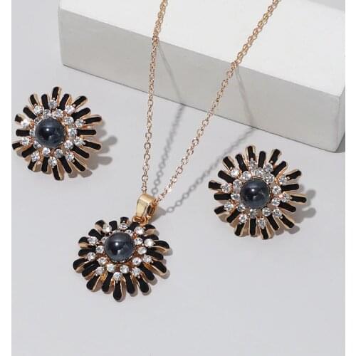 KOMI Polynesian Hawaiian Pohnpei Chuuk Marshall Style Imitation Pearls Plumeria Petite Necklace Pendant Earrings Jewelry Set