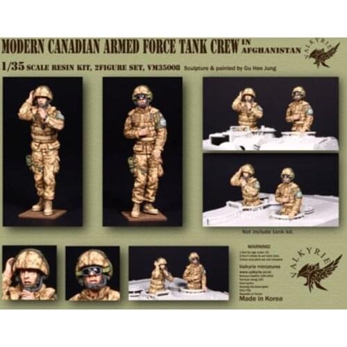 Two resin soldiers 1:35