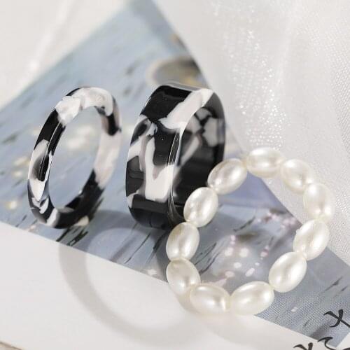3Pcs Leopard Vintage Colorful Acetate Resin Pearl Rings Sweet Temperament Round Finger Rings Women Girls Delicate Jewelry Gift