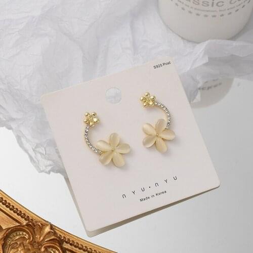 Sweet Girl Earrings Crystal Petal Earrings New Net Red Temperament Personality Fashion Earrings Womens Wholesale Flower