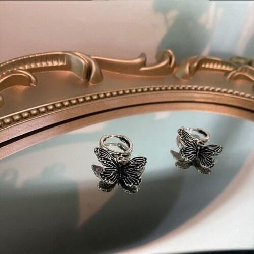 U-Magical Stylish Vintage Metallic Butterfly Hoop Earrings for Women Hiphop Harajuku Silver Color Earring Jewelry Pendientes